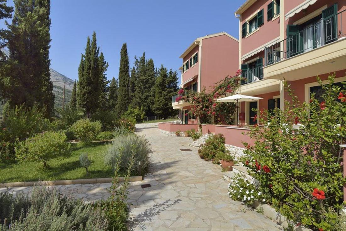 Vivi'S Apartments Agia Efimia エクステリア 写真