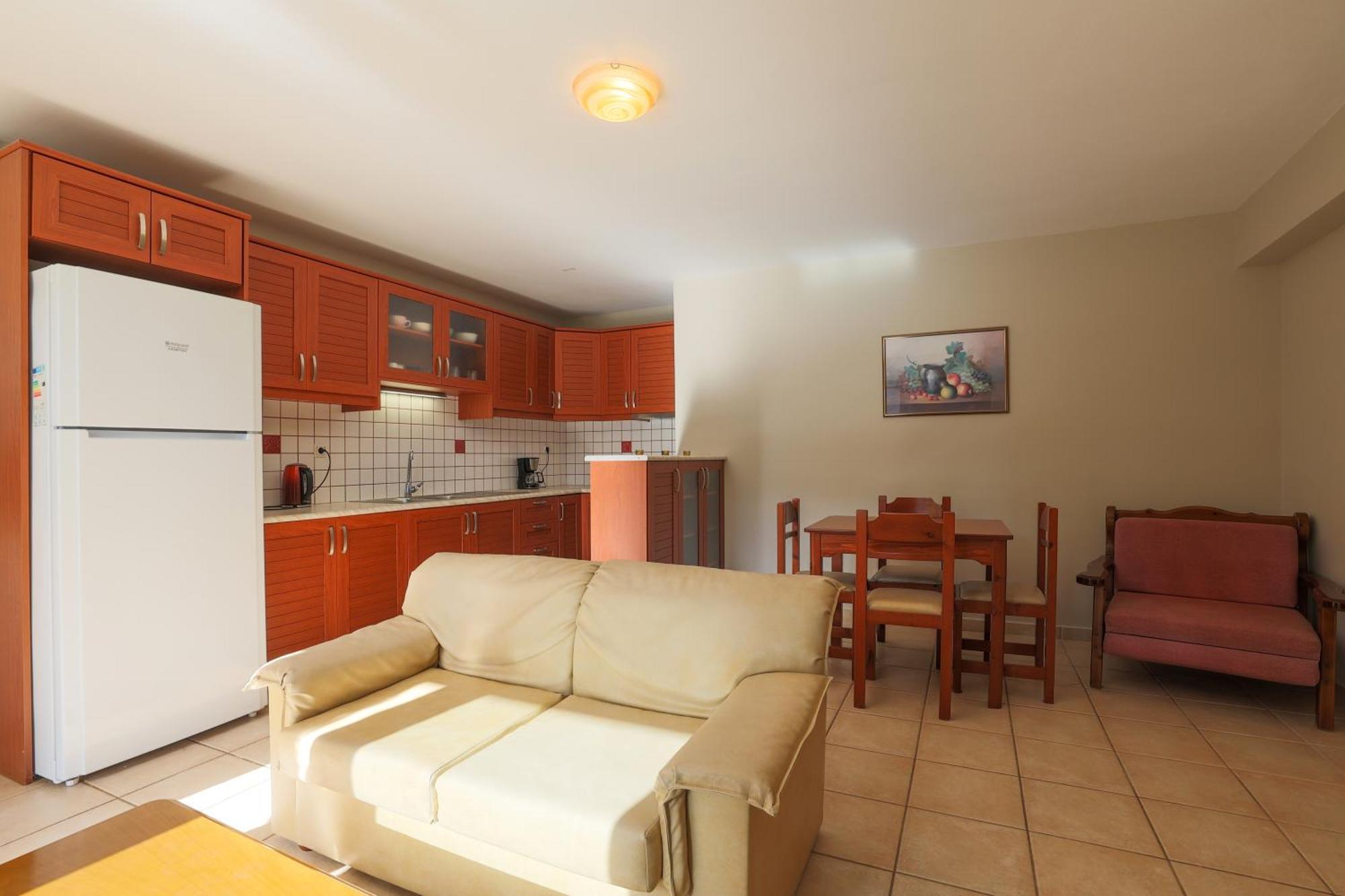 Vivi'S Apartments Agia Efimia エクステリア 写真