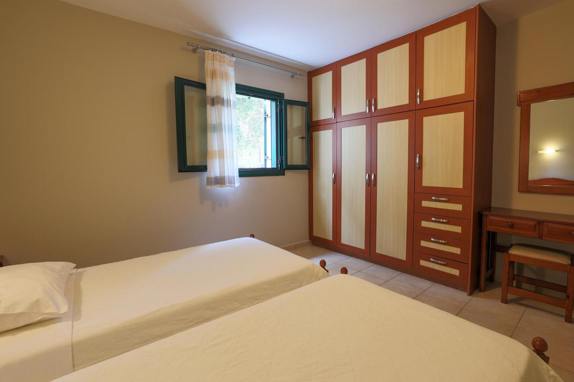 Vivi'S Apartments Agia Efimia エクステリア 写真
