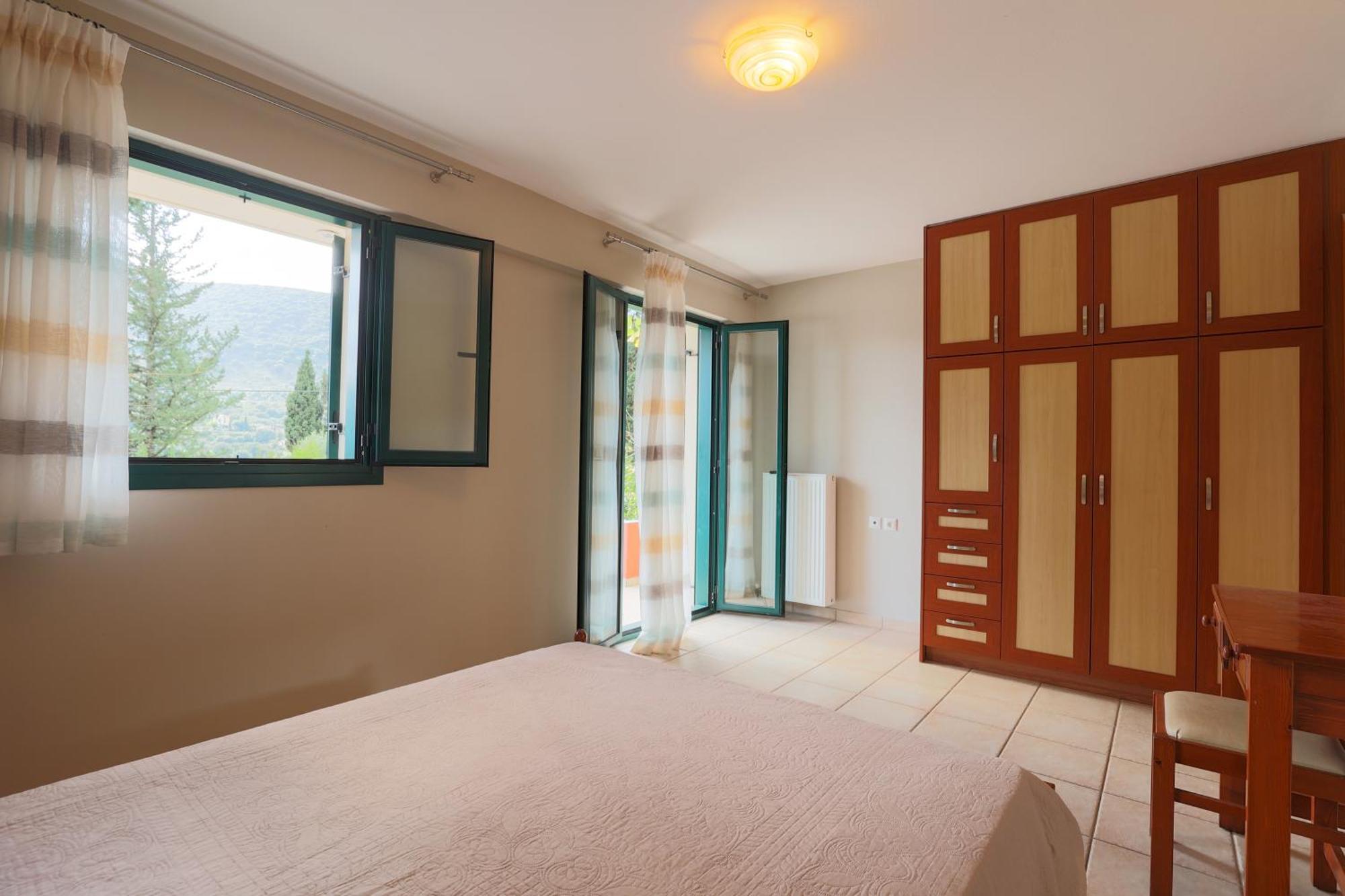 Vivi'S Apartments Agia Efimia エクステリア 写真