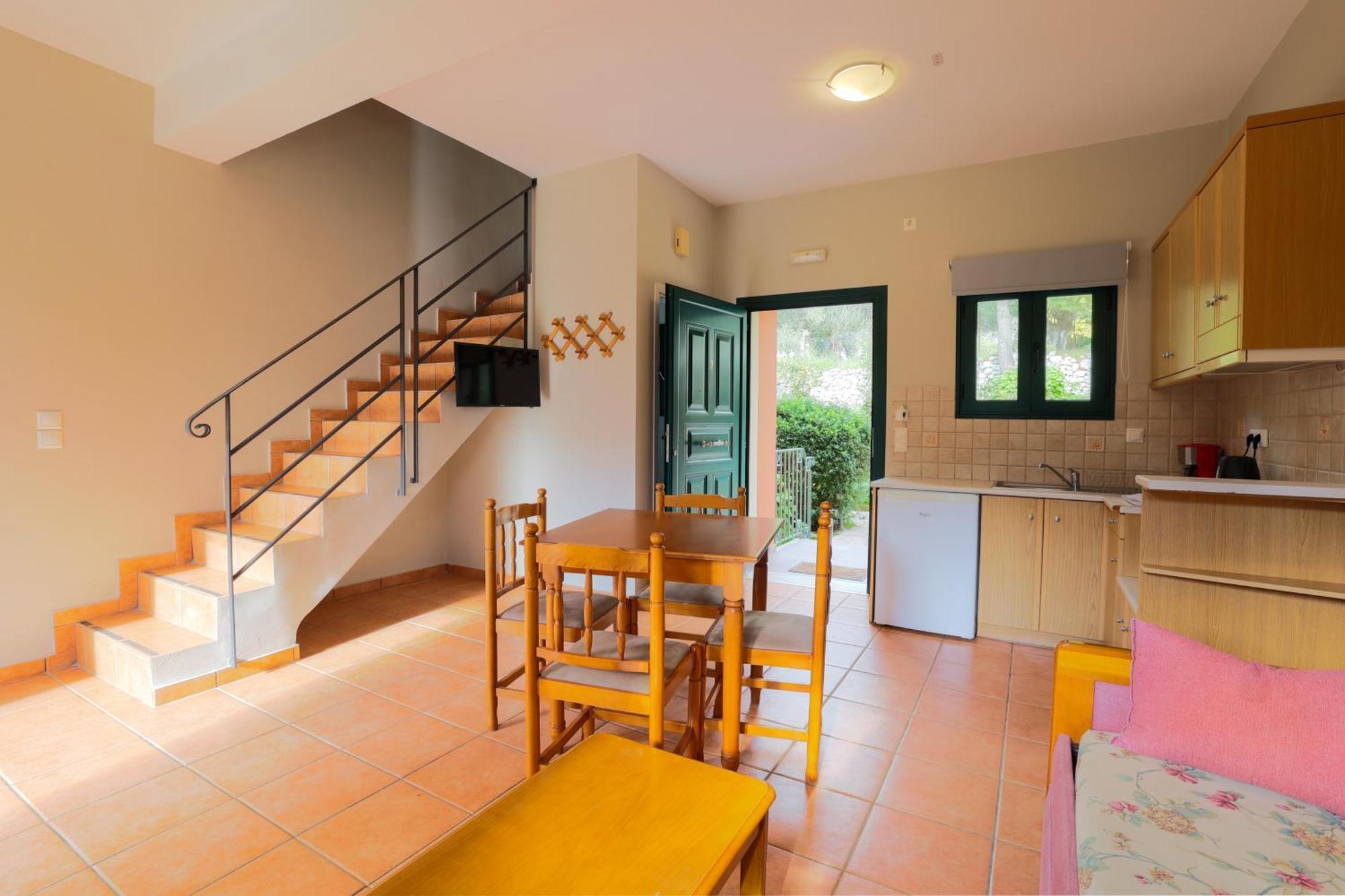 Vivi'S Apartments Agia Efimia エクステリア 写真